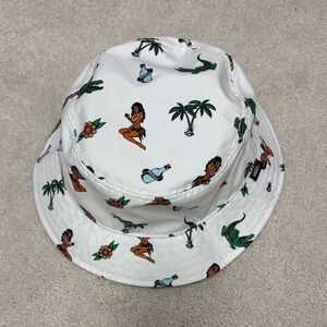 Vans White Bucket Hat with Tropical Print